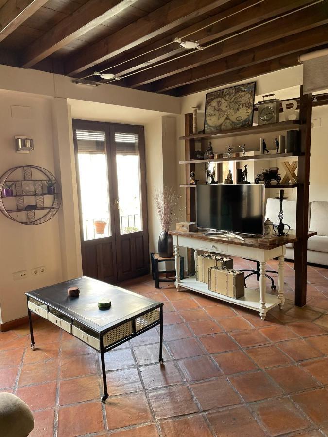 Sleep In Historic Puerta Elvira Apartment Гранада Екстериор снимка