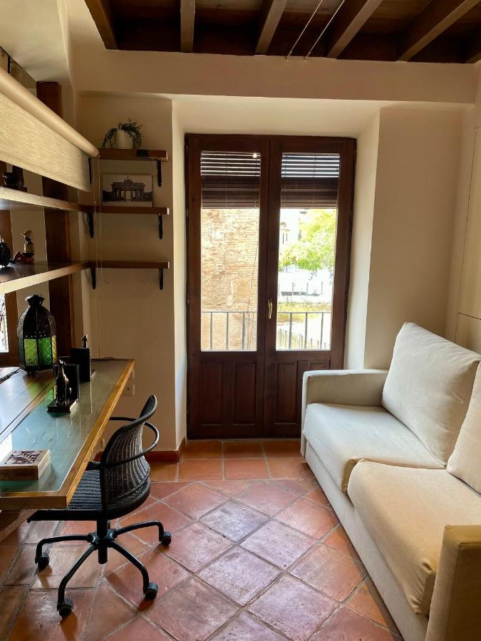 Sleep In Historic Puerta Elvira Apartment Гранада Екстериор снимка
